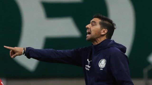 爱游戏网页-魔力鸟影响大 解放者杯冠军主帅带三本他的书结婚